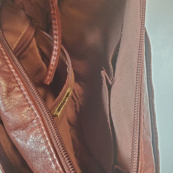 GAL Small Dark Red Purse Soft Faux Leather Adustable Strap Multiple Pockets - Picture 7 of 11